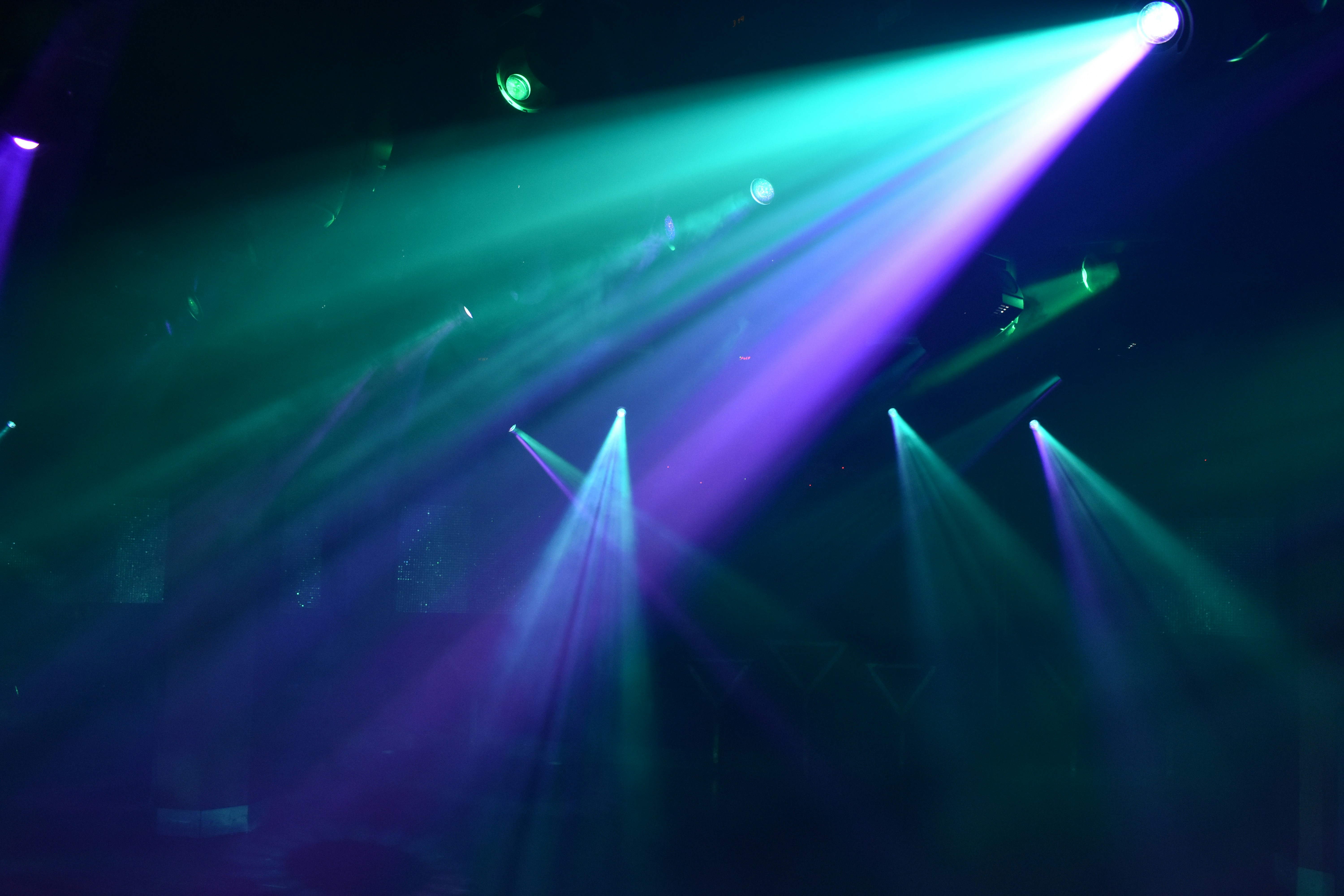Stage Waves productie