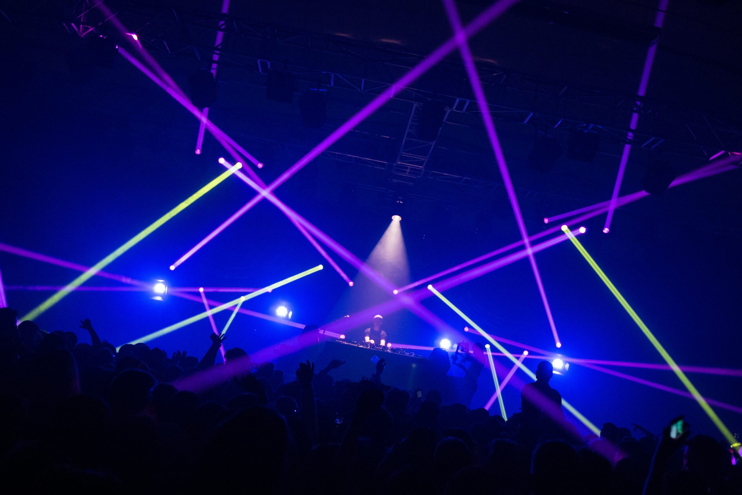 Stage Waves productie